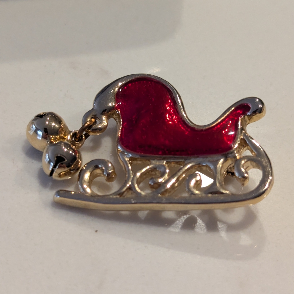 Elegant Red and Gold Sleigh Brooch